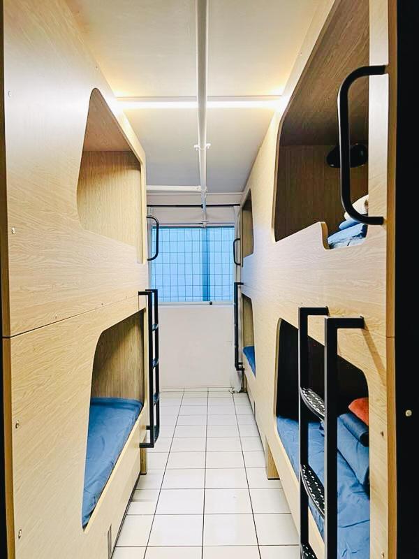 The Espy Hostel Кэрнс Экстерьер фото